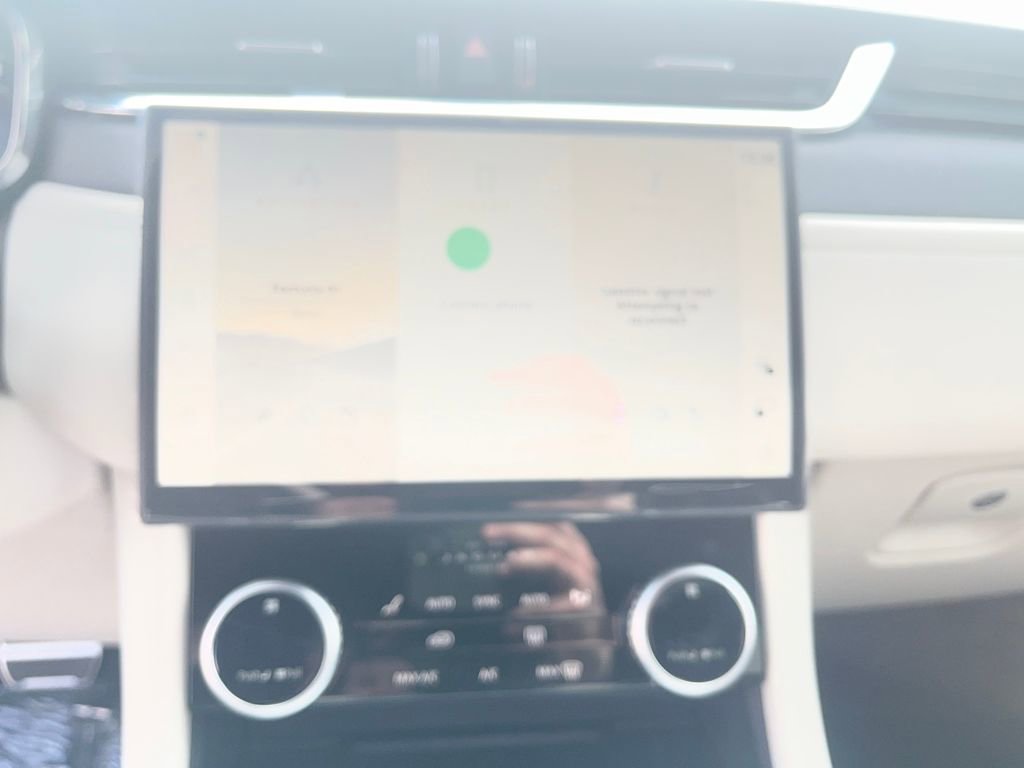 New 2026 Jaguar F-PACE SVR image 17