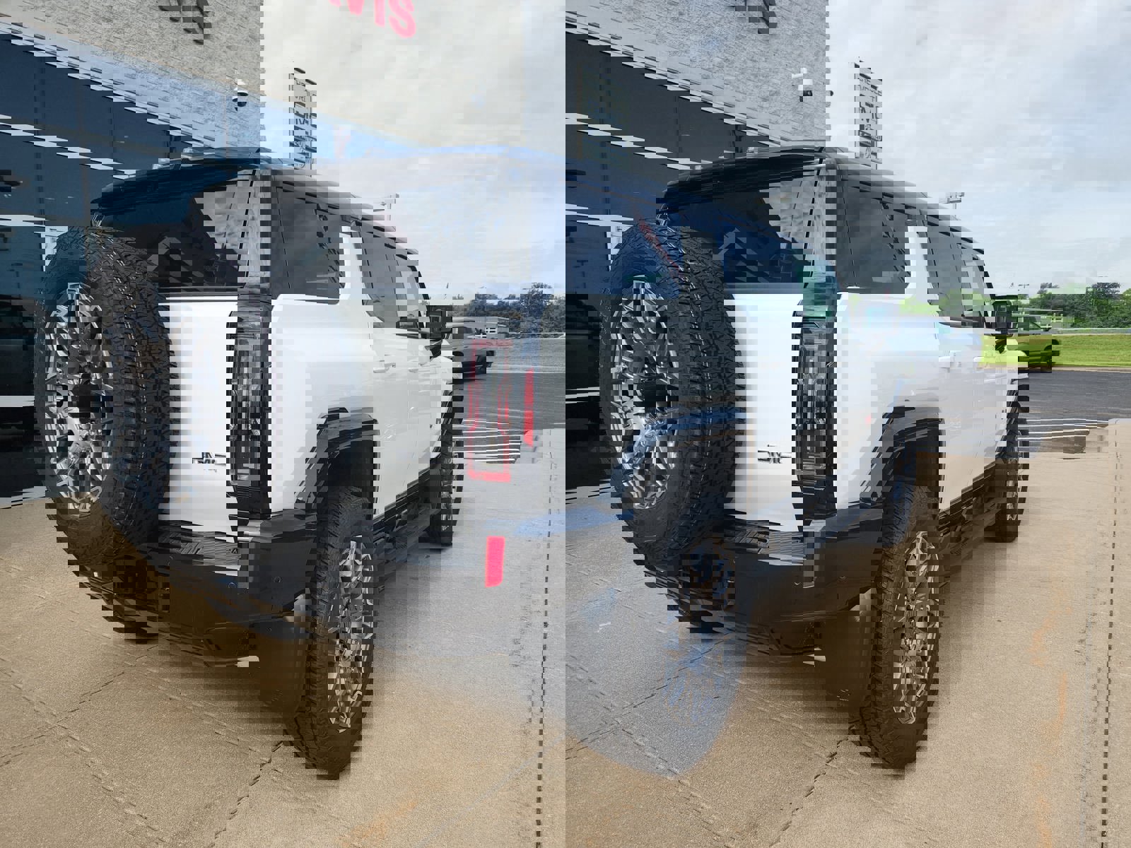 New 2025 GMC Hummer EV 3X w/ LPO, Sport Package image 4