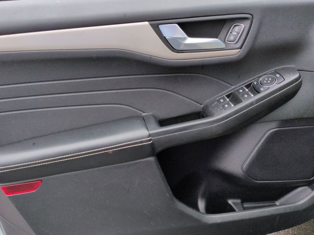 Used 2022 Ford Escape SEL image 17