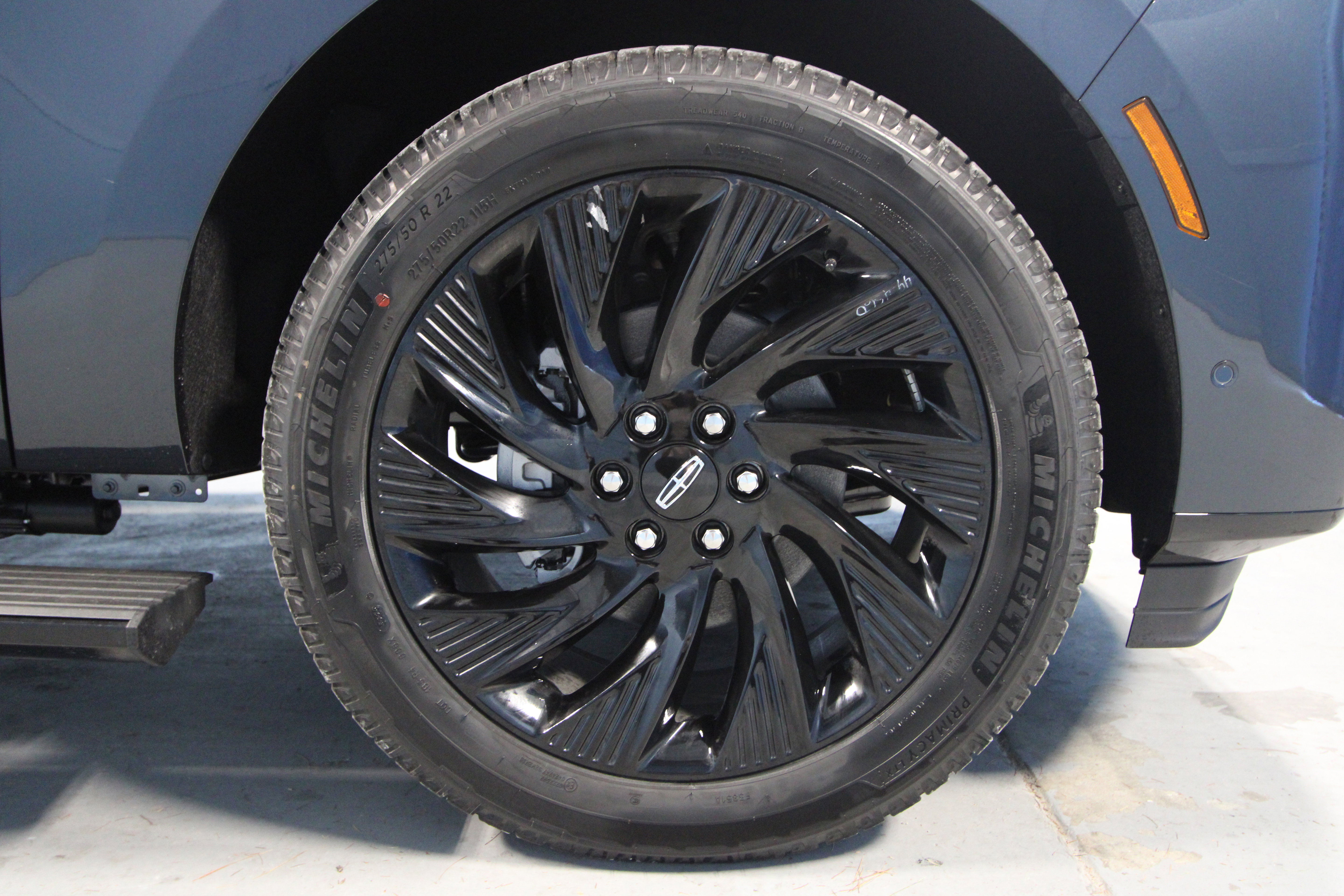 New 2025 Lincoln Navigator Reserve w/ Jet Appearance Package image 37