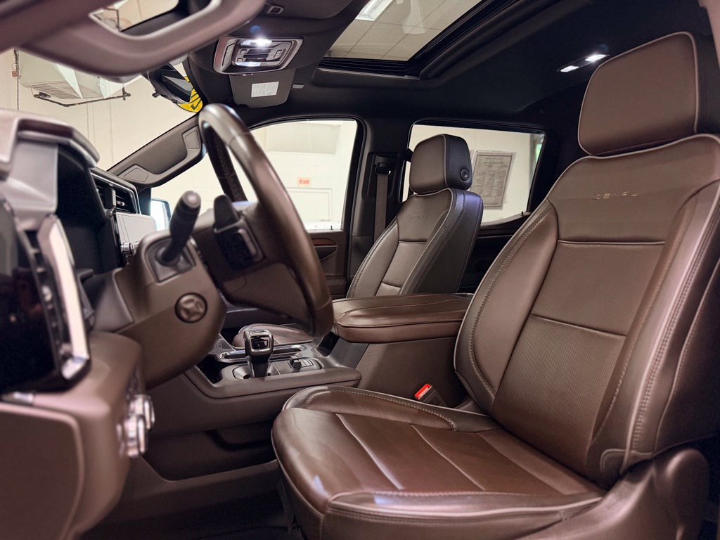 Used 2023 GMC Sierra 1500 Denali w/ Technology Package AWD/4WD image 12