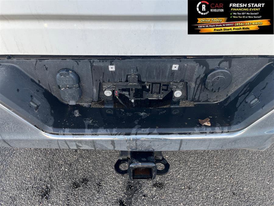 Used 2024 Chevrolet Silverado 2500 LT AWD/4WD image 2