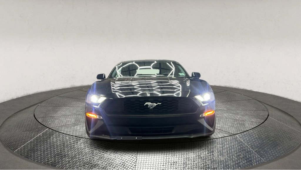 Used 2020 Ford Mustang Premium image 3