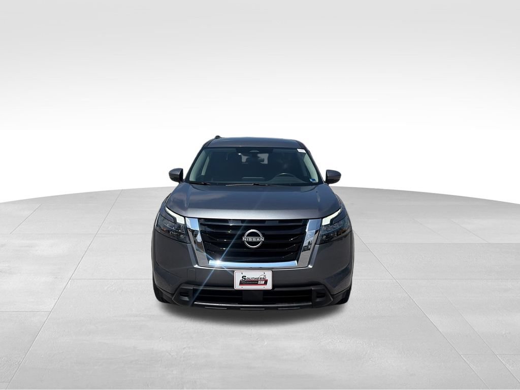 Used 2024 Nissan Pathfinder SV AWD/4WD image 9