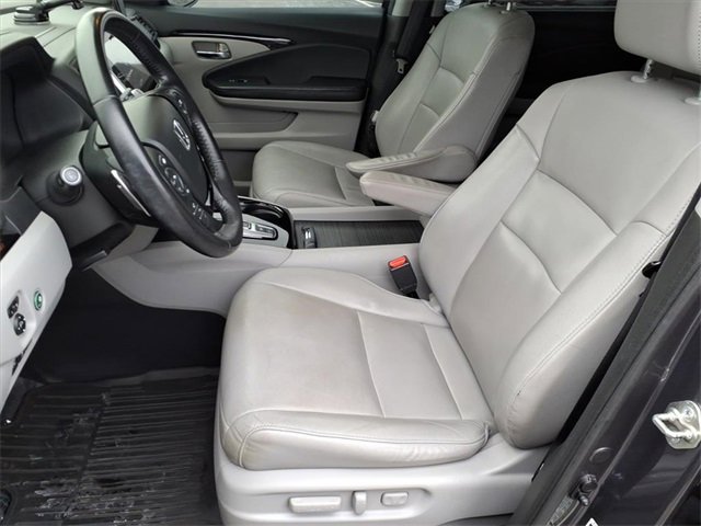 Used 2016 Honda Pilot Touring image 17