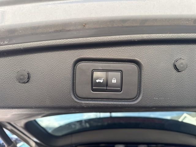 Used 2023 Nissan Pathfinder Platinum image 21