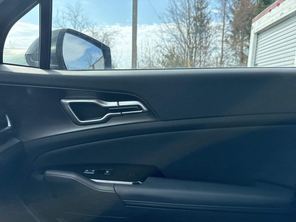 Certified 2024 Kia Sportage EX w/ EX Premium Package image 8