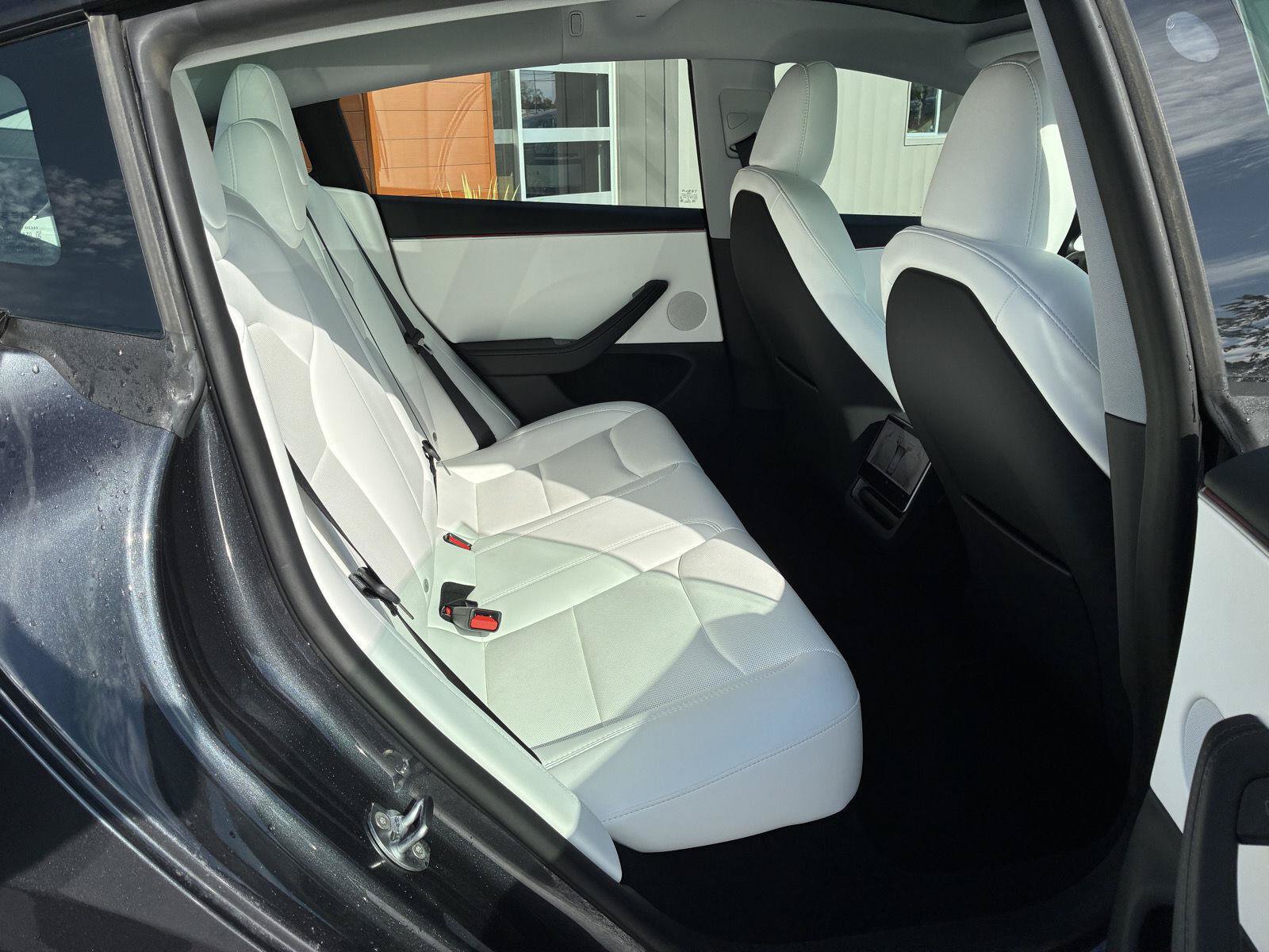 Used 2025 Tesla Model 3 Long Range RWD image 9