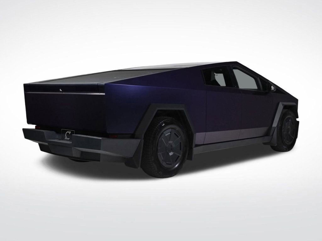 Used 2024 Tesla Cybertruck AWD Crew Cab image 5