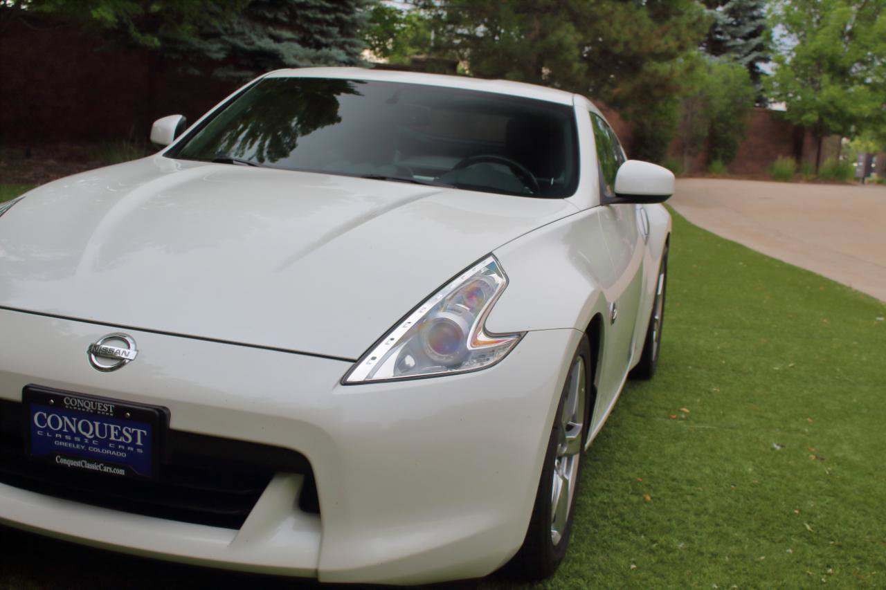 Used 2009 Nissan 370Z Touring RWD image 13