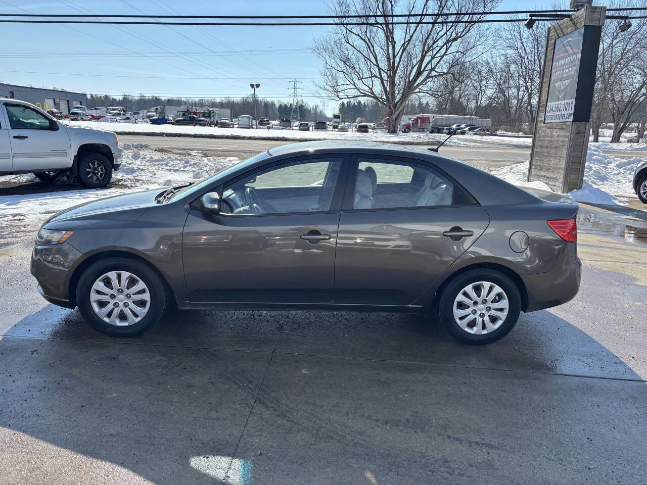 Used 2010 Kia Forte EX image 9