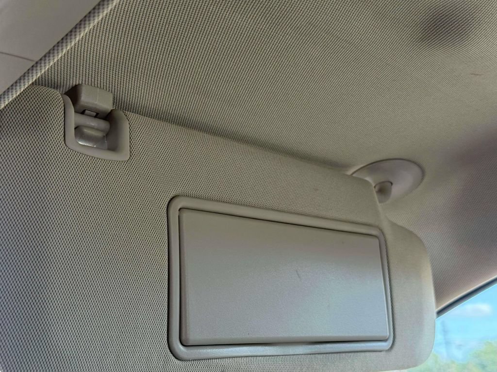 Used 2014 Buick Verano Leather FWD image 28