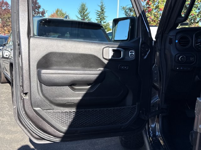 Used 2024 Jeep Wrangler Unlimited Rubicon 4xe AWD/4WD image 18