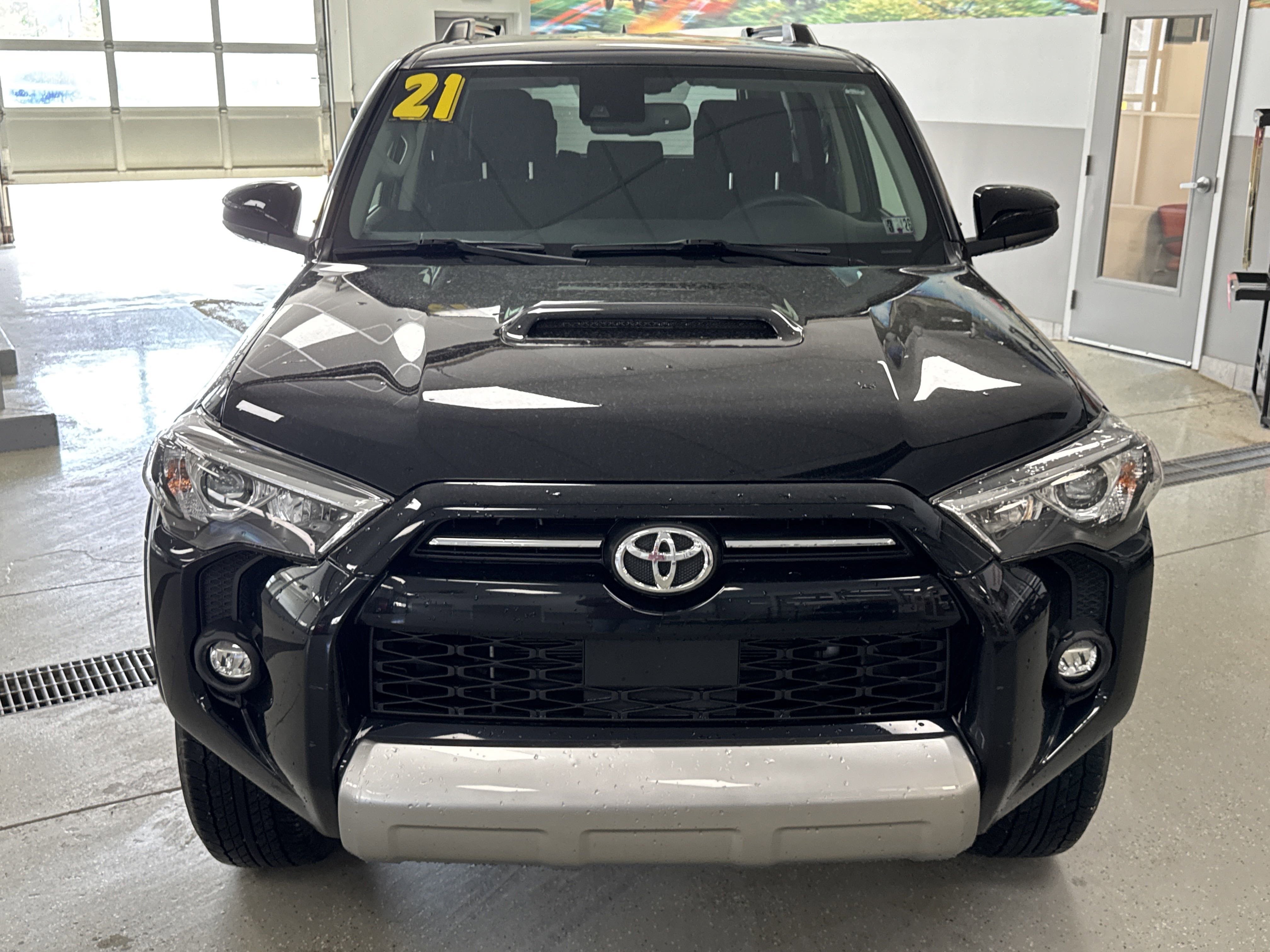 Used 2021 Toyota 4Runner TRD Off-Road image 8