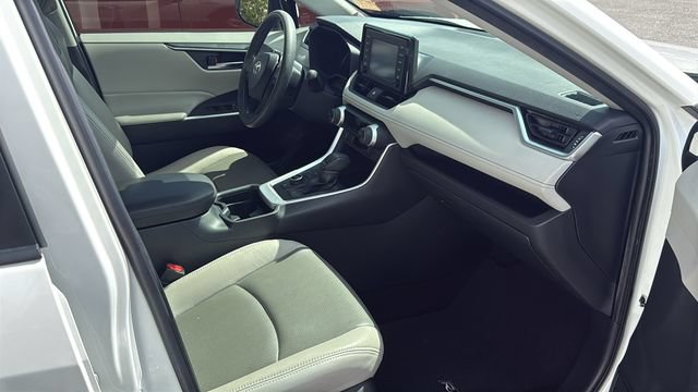 Used 2019 Toyota RAV4 XLE w/ Convenience Package AWD/4WD image 11