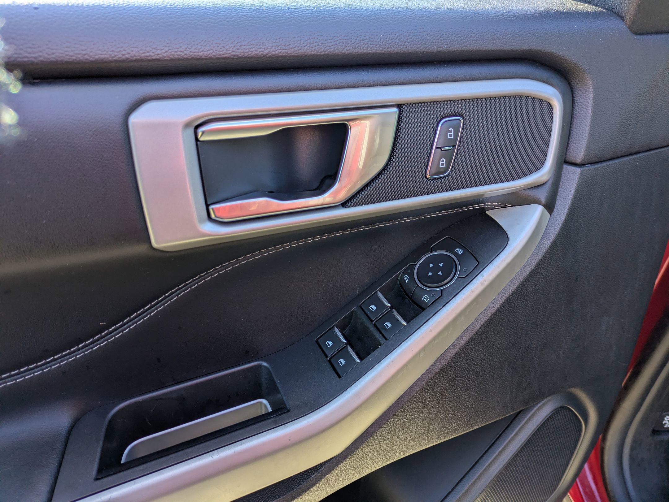 Certified 2022 Ford Explorer XLT w/ Equipment Group 202A image 16