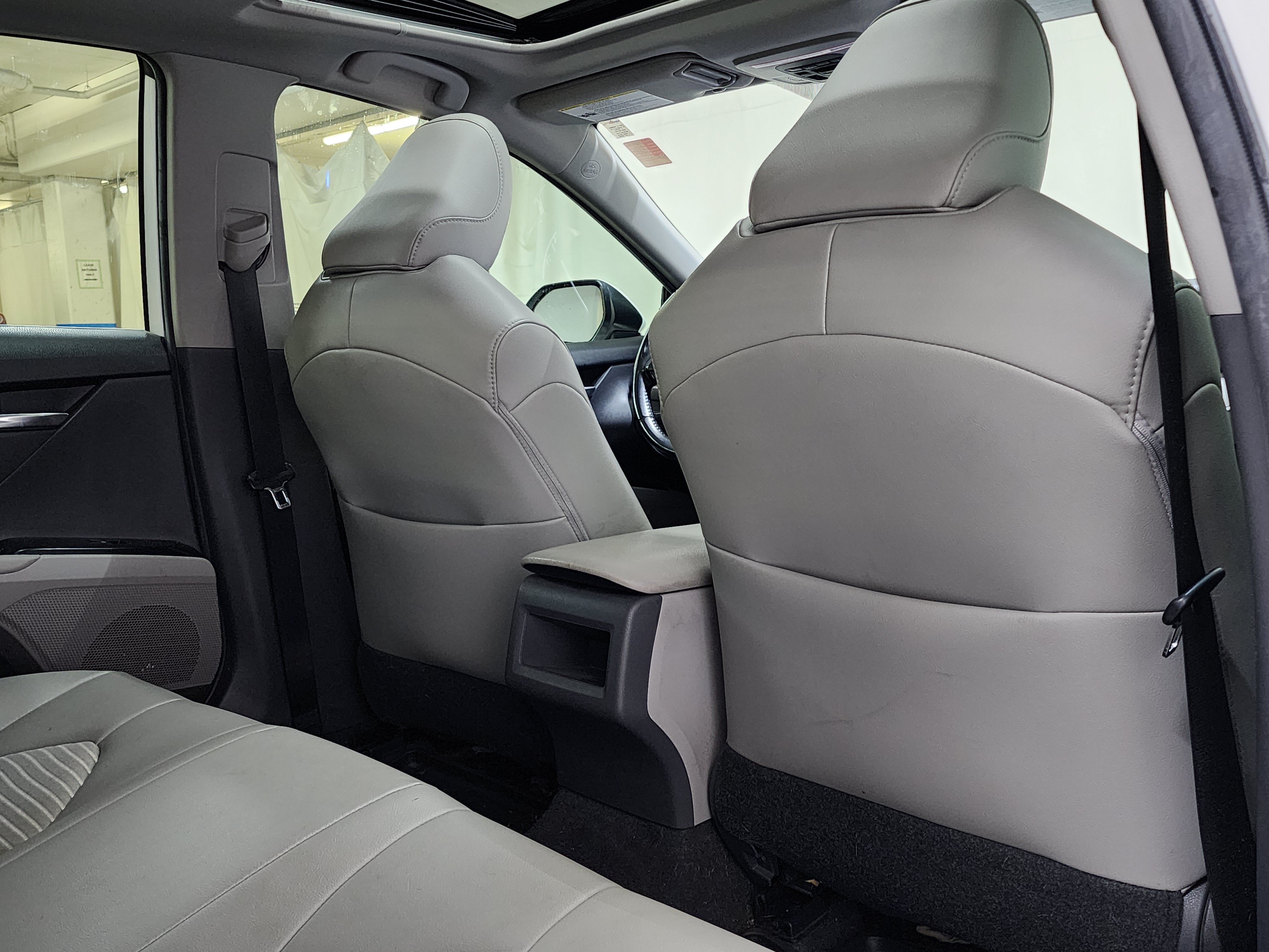 Used 2019 Toyota Camry SE FWD image 15