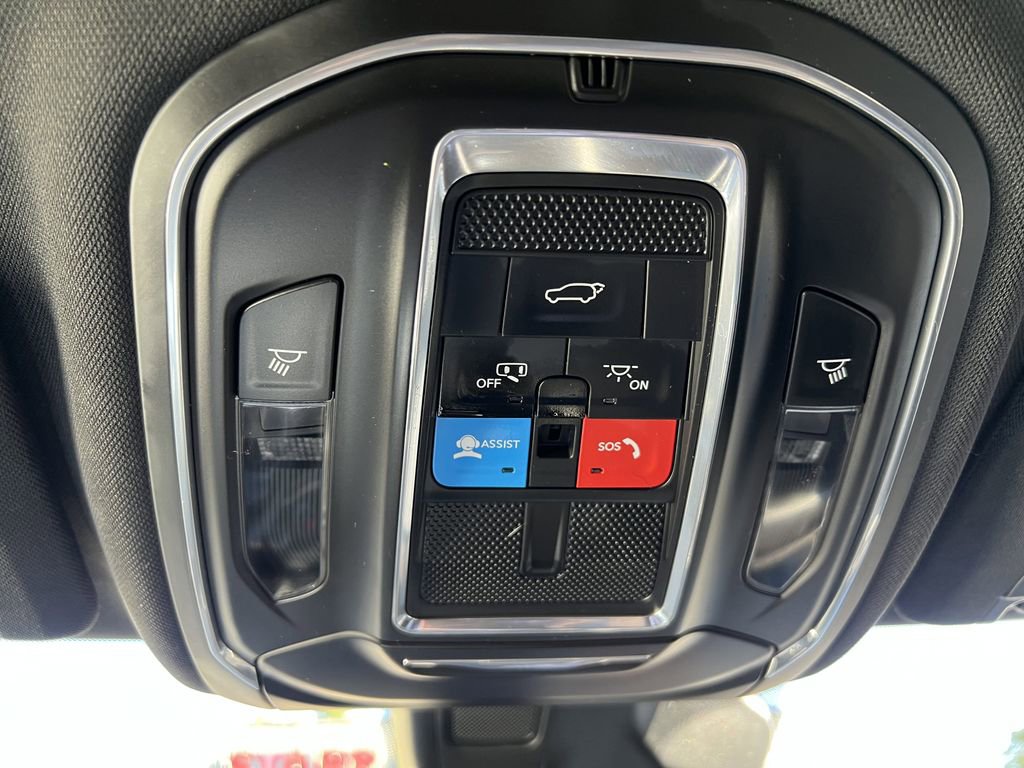 Certified 2024 Jeep Grand Cherokee L Laredo AWD/4WD image 13