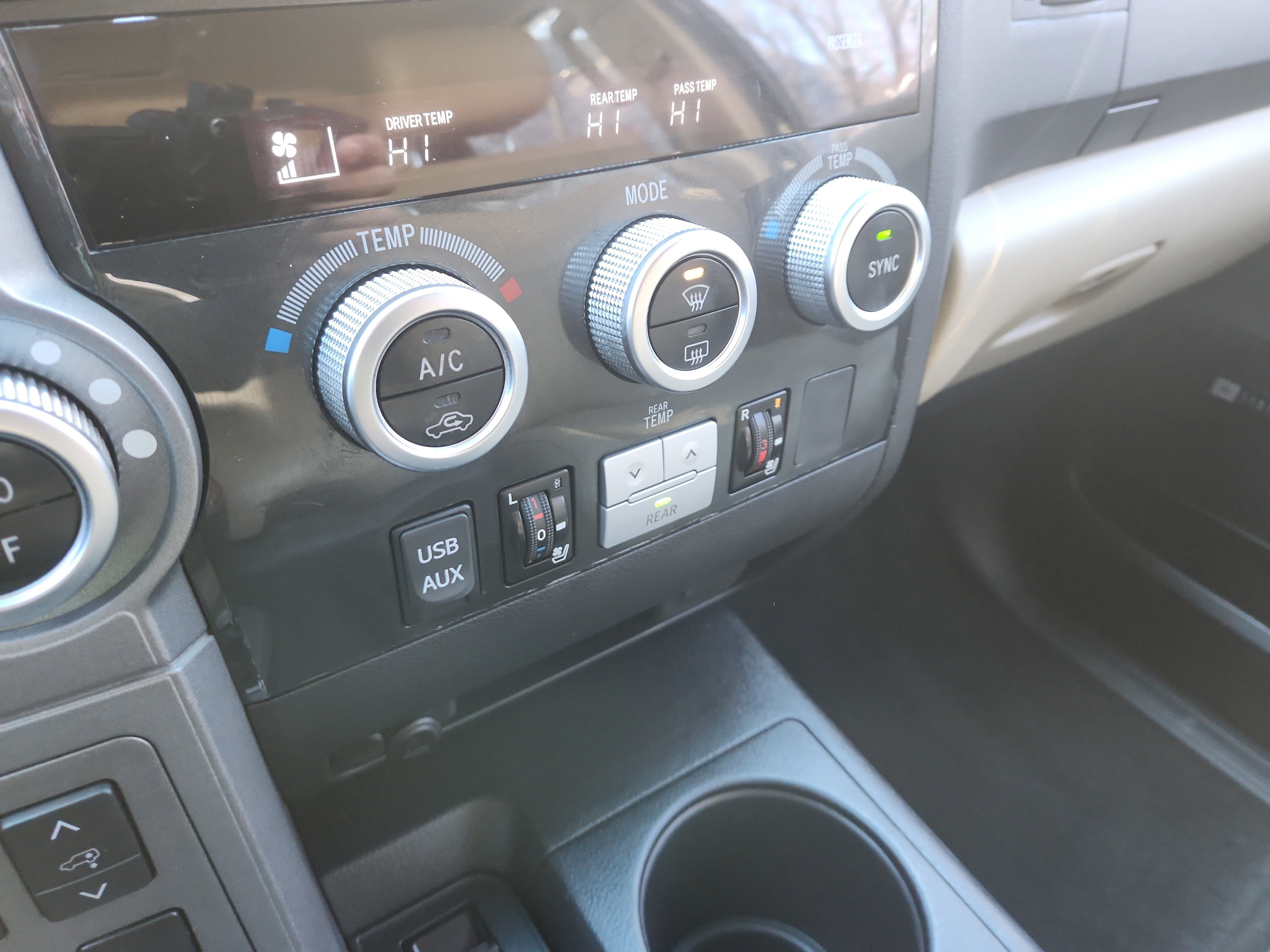 Used 2012 Toyota Sequoia Platinum image 27