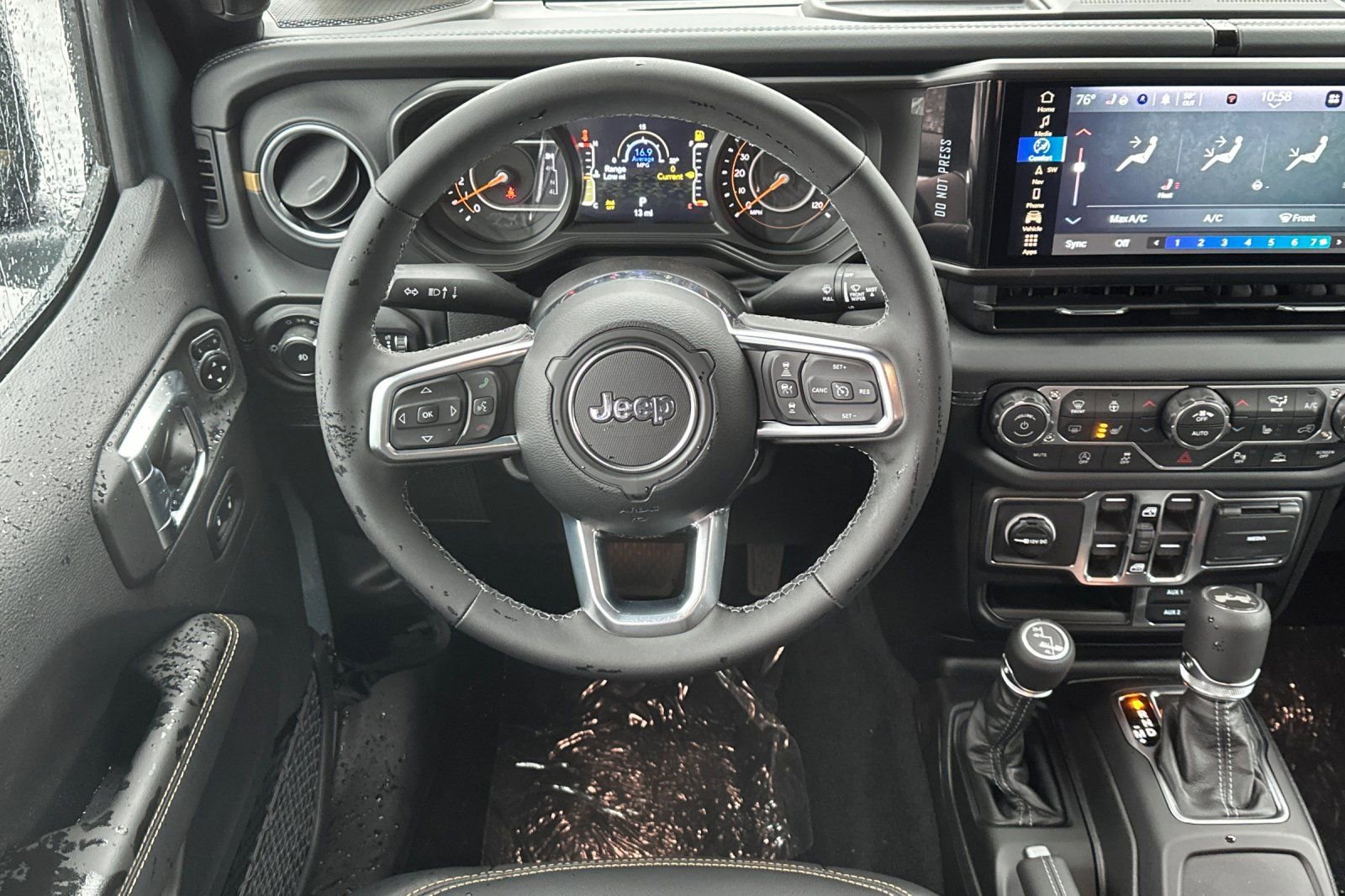 New 2026 Jeep Wrangler Unlimited Sahara AWD/4WD image 17