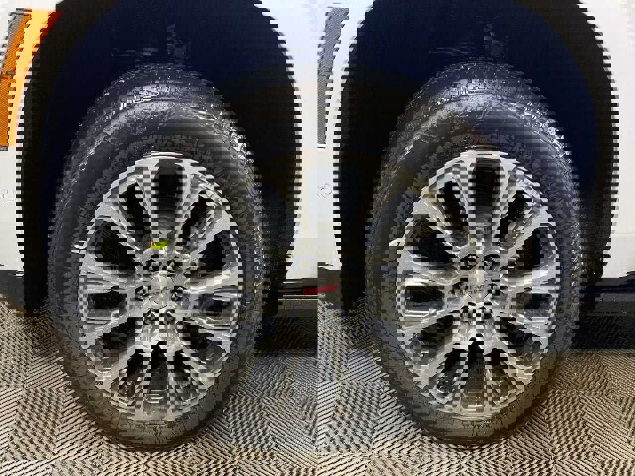 New 2026 GMC Yukon XL Denali w/ Denali Reserve Package image 10