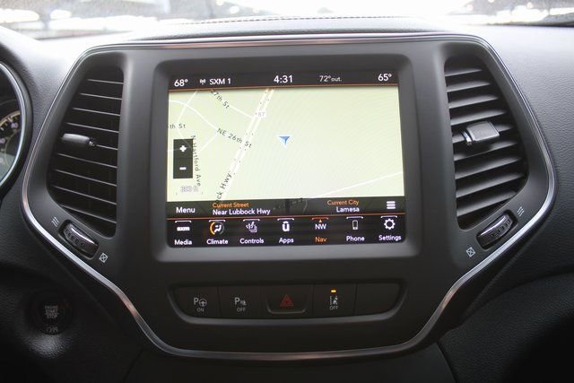 Used 2023 Jeep Cherokee Altitude Lux image 29