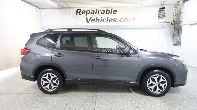 Used 2021 Subaru Forester Premium AWD/4WD image 4