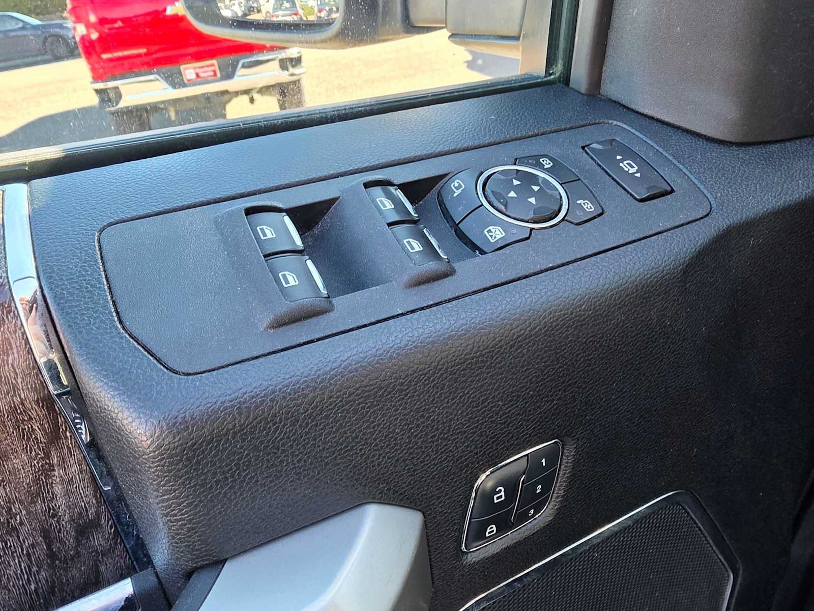 Used 2017 Ford F350 Lariat w/ Chrome Package AWD/4WD image 22