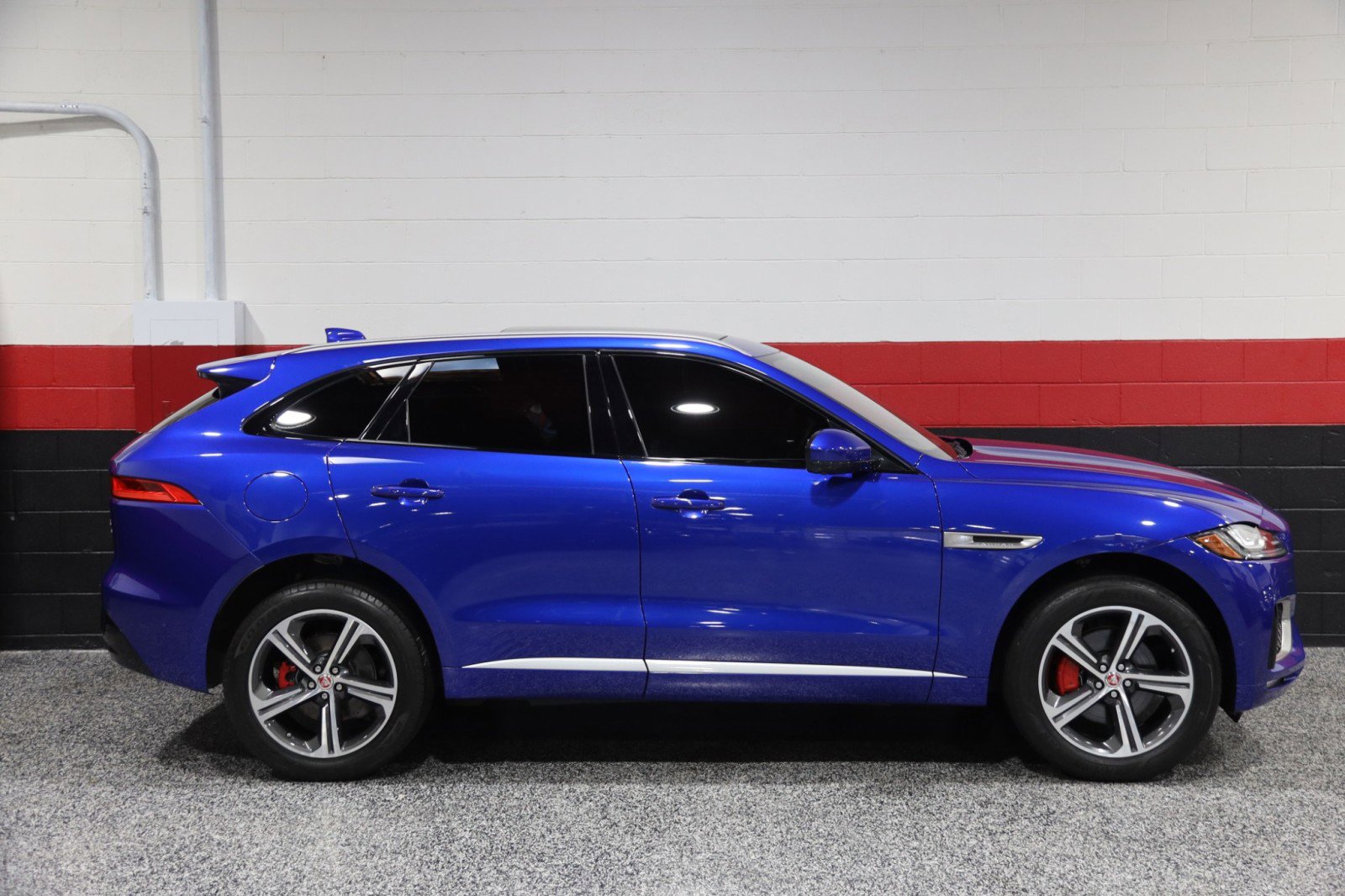 Used 2019 Jaguar F-PACE S image 7
