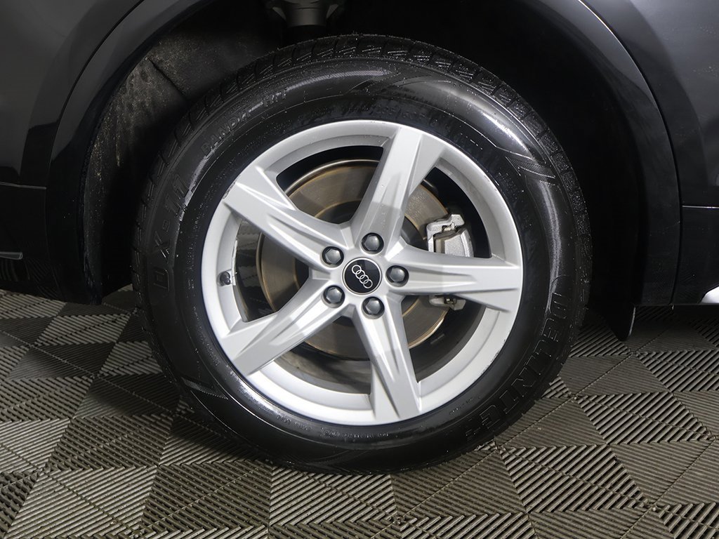 Used 2023 Audi Q5 2.0T Premium w/ Convenience Package image 21