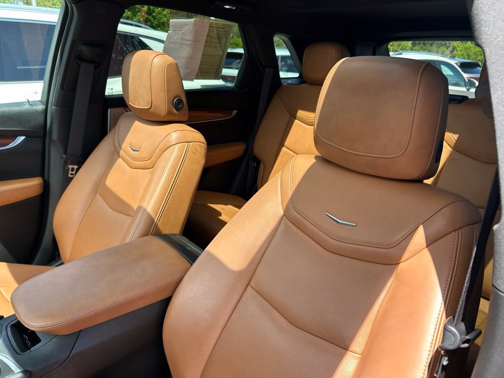 Used 2024 Cadillac XT5 Premium Luxury w/ Technology Package FWD image 21