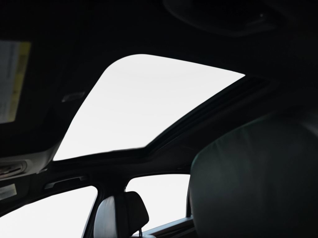 Used 2016 BMW 550i Sedan RWD image 32