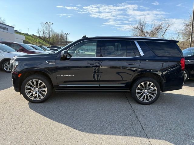 Used 2021 GMC Yukon Denali w/ Denali Premium Package image 2