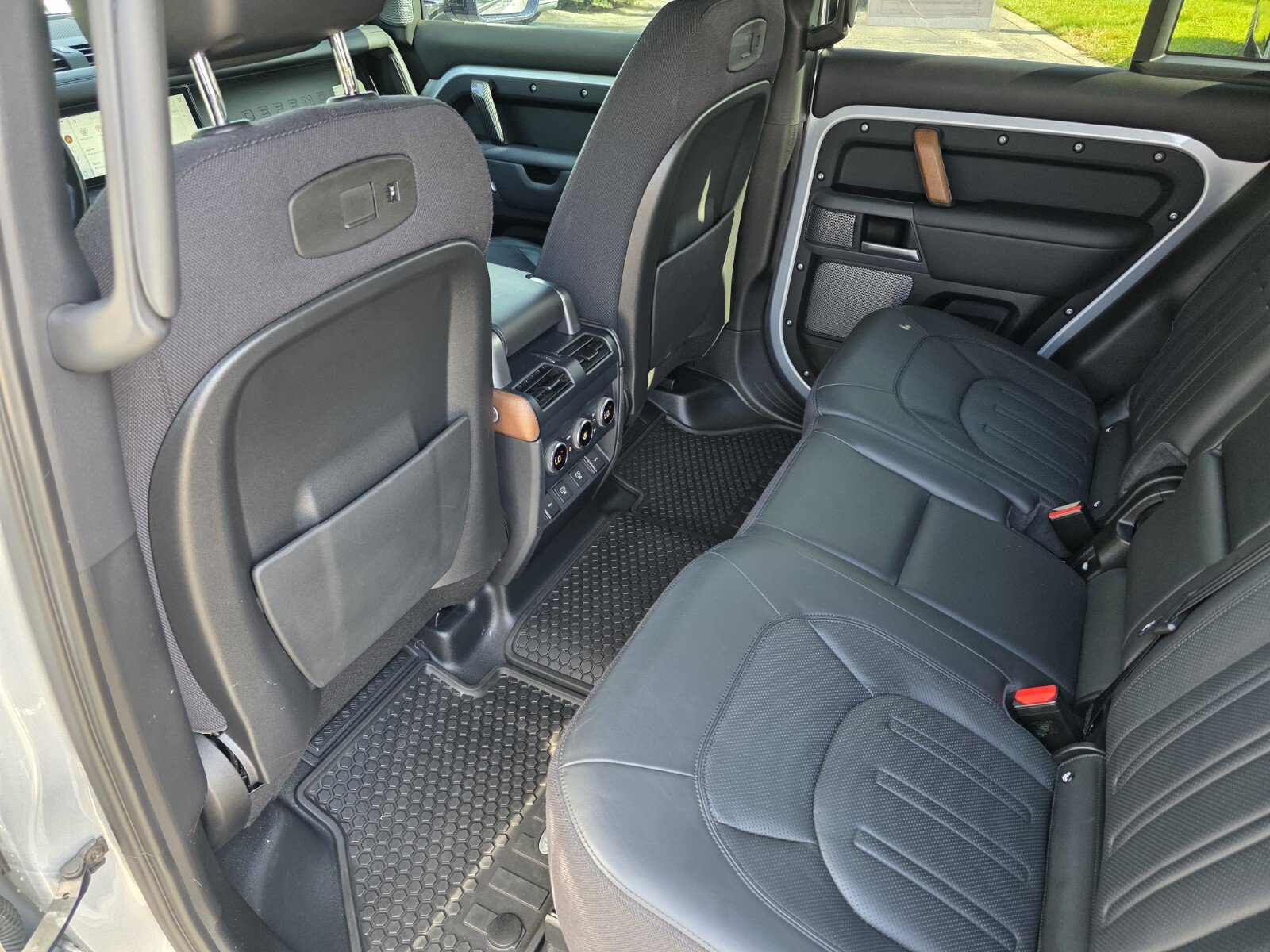 Used 2021 Land Rover Defender 110 X AWD/4WD image 15