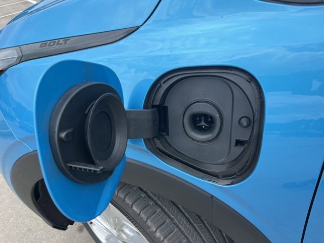 New 2027 Chevrolet Bolt LT w/ Comfort Package FWD image 3