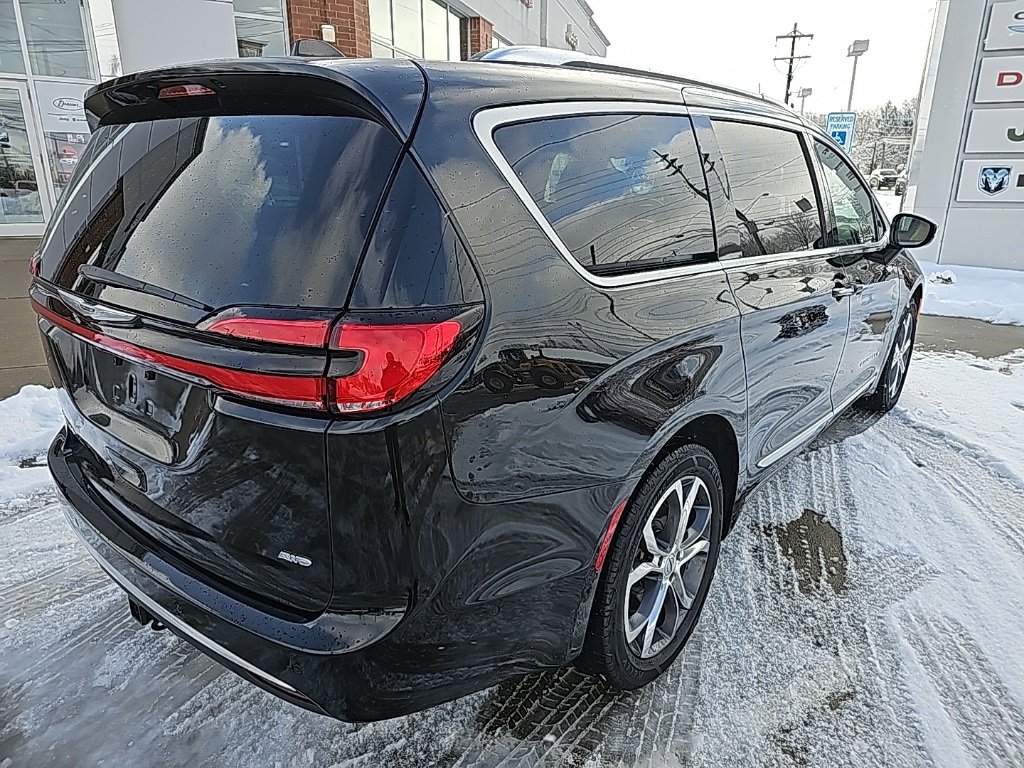 Certified 2022 Chrysler Pacifica Pinnacle image 18