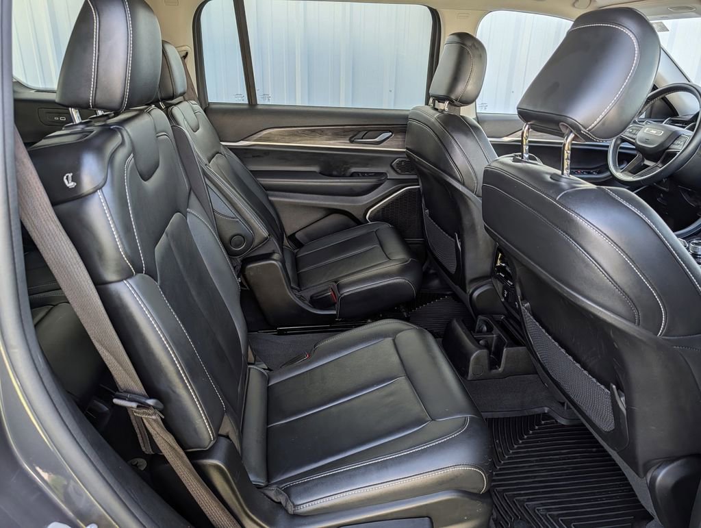 Used 2022 Jeep Grand Cherokee L Limited image 31