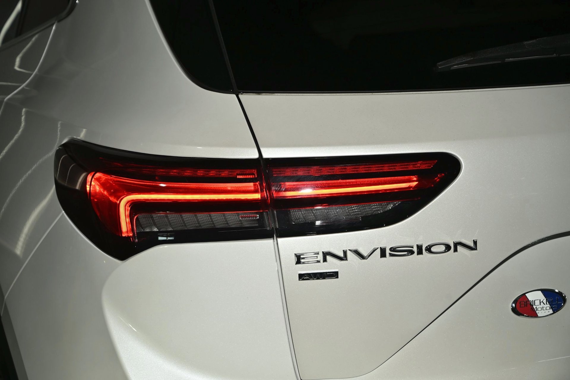 Used 2023 Buick Envision Essence AWD/4WD image 10