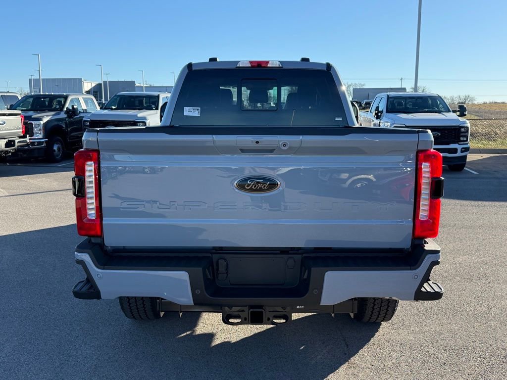 New 2026 Ford F250 Lariat w/ Black Appearance Package image 36