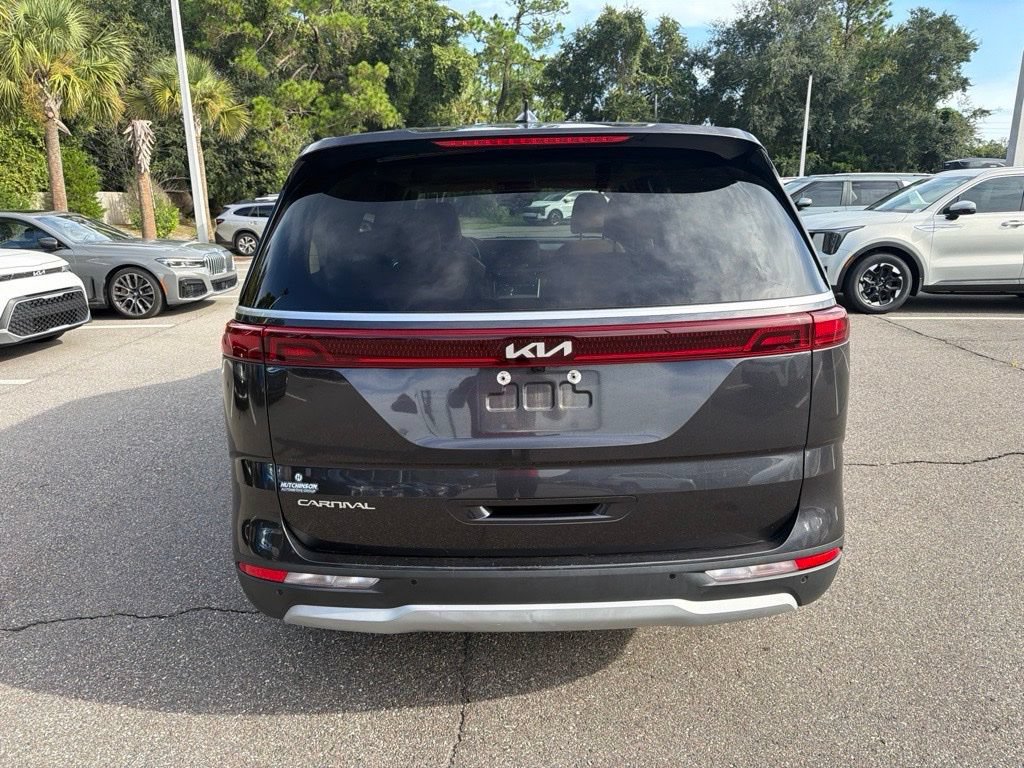 Certified 2023 Kia Carnival EX FWD image 6