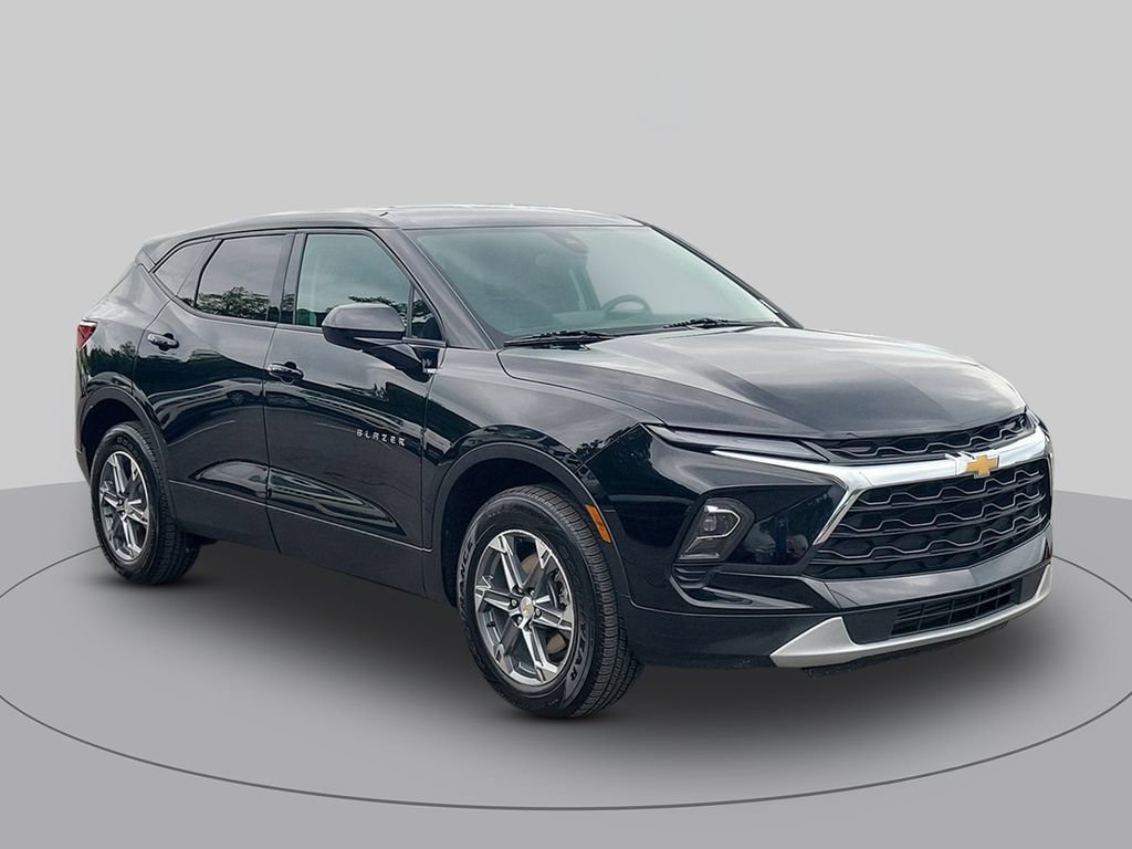 Used 2025 Chevrolet Blazer LT
