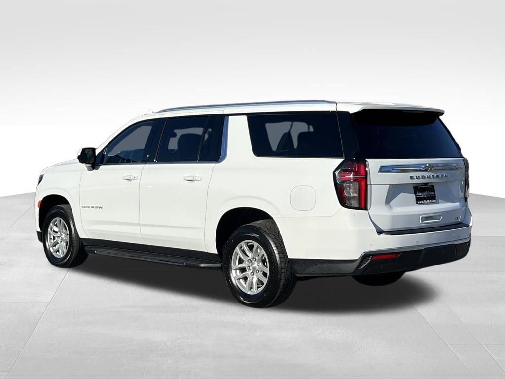 Used 2024 Chevrolet Suburban LT image 8