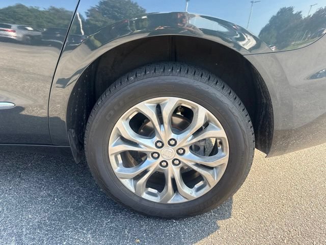 Used 2018 Buick Enclave Avenir w/ Avenir Technology Package AWD/4WD image 10