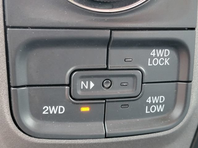 Certified 2017 RAM 1500 Express AWD/4WD image 4