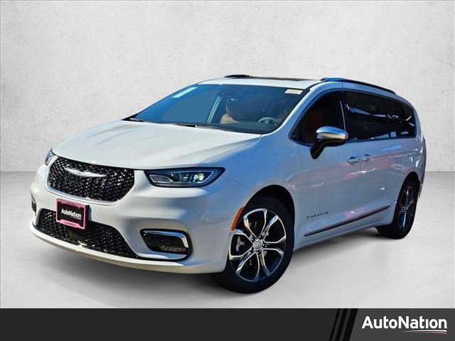 New 2026 Chrysler Pacifica Pinnacle image 1