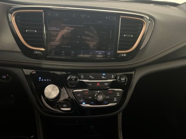 New 2027 Chrysler Pacifica Pinnacle AWD/4WD image 23
