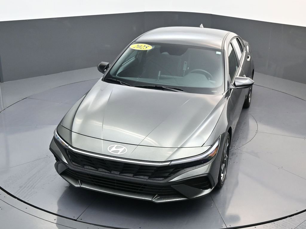 Certified 2025 Hyundai Elantra SEL image 20