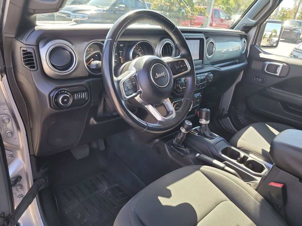 Used 2019 Jeep Wrangler Unlimited Sahara image 15