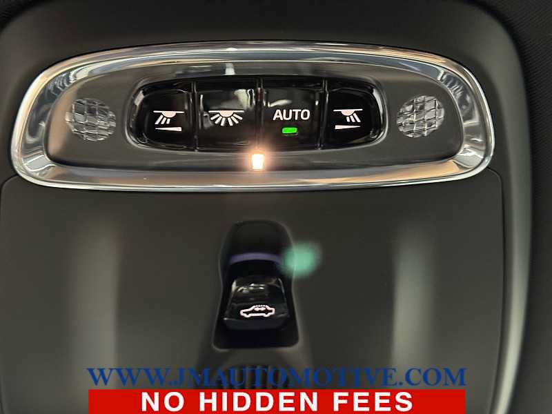 Used 2020 Volvo XC90 T6 Momentum AWD/4WD image 37