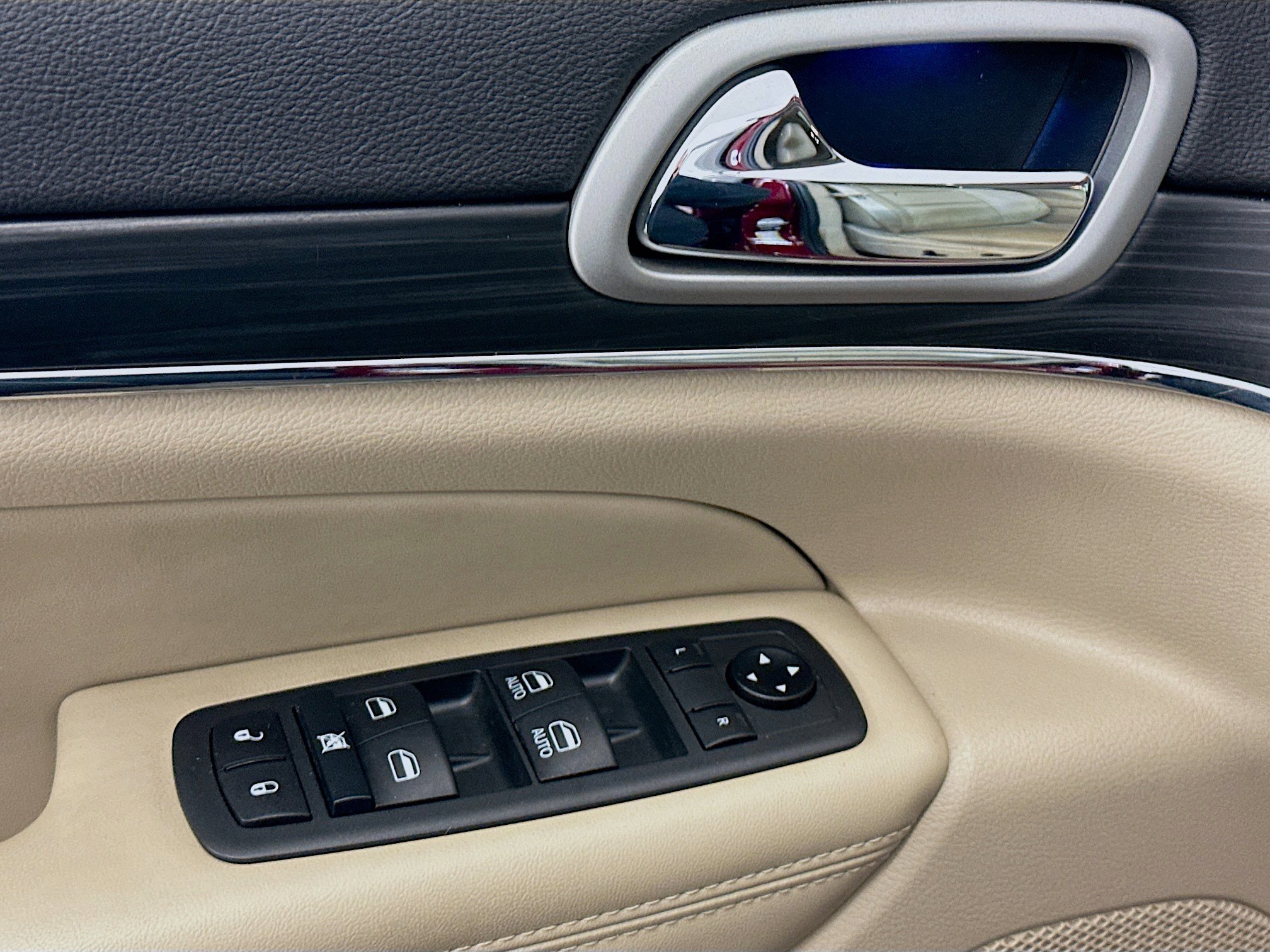 Used 2021 Jeep Grand Cherokee Limited w/ Trailer Tow Group IV image 15